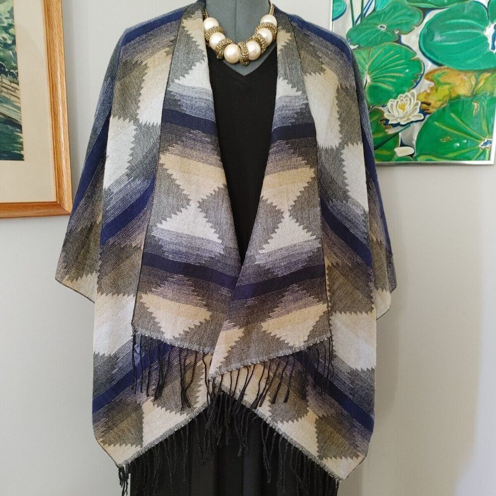 Country Boho Core Blue/Tan/Cream Buffalo Plaid Wrap Poncho Shawl With Fringe VGC